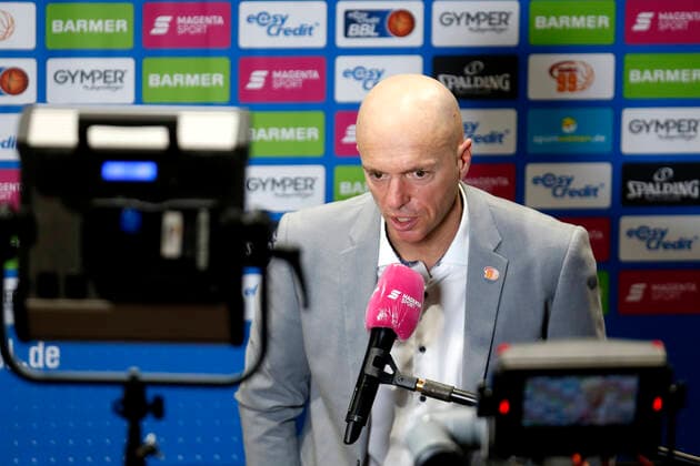 14 04 2021, easyCredit Basketball Bundesliga, BBL, season 2020 2021, men, Chemnitz Niners HAKRO Merlins Crailsheim Rodrigo Pastore Headcoach , Niners Chemnitz Chemnitz Fair Chemnitz Saxony Germany