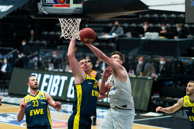 easyCredit Basketball Bundesliga, Hamburg, 14 04 2021 easyCredit Basketball Bundesliga, Hamburg Towers vs EWE Baskets Oldenburg, Maik Kotsar 11 Hamburg Towers Copyright: xBEAUTIFULxSPORTS Mohwinkelx