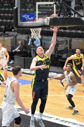 Basketball I Men I Season 2020 2021 I easyCredit Bundesliga I 28 Matchday I Hamburg Towers EWE Baskets Oldenburg I 14 04 2021 Rasid Mahalbasic 24, Oldenburg under the basket Hamburg edel optics de Arena, Kurt Emmerich Platz, Wilhelmsburger Inselpark Hamburg Germany. Copyright: xLobeca RobertoxSeidelx