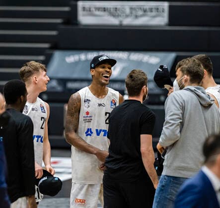 Joy of reaching the playoffs Justus Hollatz Towers , Terry Allen Towers 14 04 21, Hamburg Towers vs EWE Baskets Oldenburg, Hamburg Wilhelmsburg, edel optics Arena, easyCredit BBL, Basketball Bundesliga, season 2020 2021, 28 matchday Â