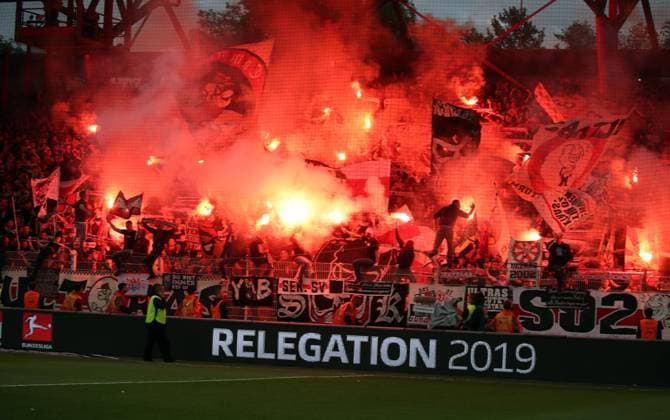 Relegation 2019 1 FC Union Berlin VfB Stuttgart Germany, Berlin, 27 05 2019, Football, Bundesliga, Season 2018 2019, Relegation 2019, 1 FC Union Berlin VfB Stuttgart VfB Stuttgart Fans Pyrotechnics, DFL DFB REGULATES PROHIBIT ANY USE OF PHOTOGRAPHS AS IMAGE SEQUENCES AND OR QUASI VIDEO.