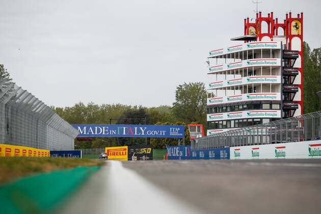 main straight, illustration during the Formula 1 Pirelli Gran Premio Del Made In Italy E Dell emilia Romagna 2021 from April 16 to 18, 2021 on the Autodromo Internazionale Enzo e Dino Ferrari, in Imola, Italy - FORMULE 1: Grand prix Emilia Romagne - Preparations - 15 04 2021 DPPI PANORAMIC  00121003__V2_8176