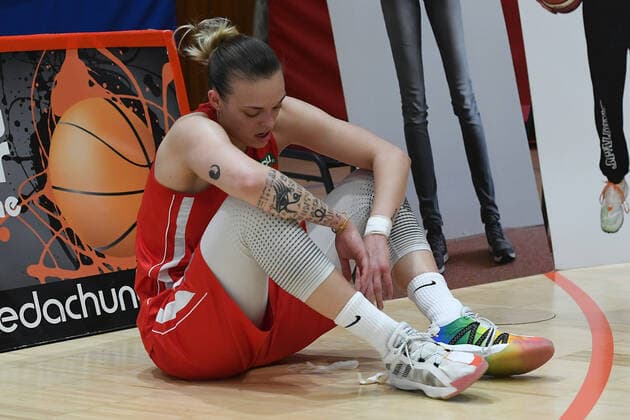 Basketball Women 1 Bundesliga Semifinal 2 Game GiroLive Panthers Osnabrück Herner TC on 16 04 2021 in the OSC Hall in Osnabrück Kristina Topuzovic Herne disappointed xRx
