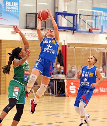 16 04 2021, xovx, Basketball Damen Bundesliga Playoffs Halbfinale Spiel 2, BC pharmaserv Marburg Rutronik Stars Keltern v l Jasmine Thomas Rutronik Stars Keltern , Theresa Simon BC Pharmaserv Marburg , Rachel Arthur BC Pharmaserv Marburg Marburg Sporthalle Georg Gaßmann Stadion Hessen Deutschland DE
