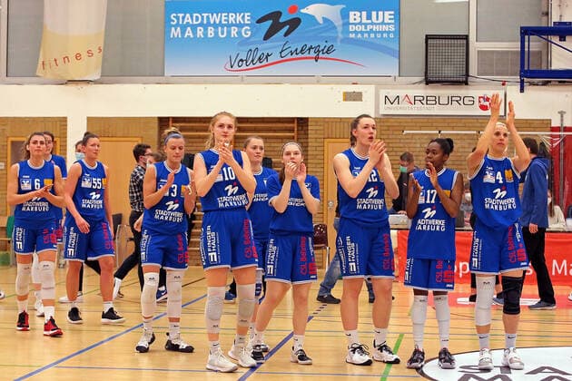 16 04 2021, xovx, Basketball Damen Bundesliga Playoffs Halbfinale Spiel 2, BC pharmaserv Marburg Rutronik Stars Keltern After the 63 71 loss against Keltern, the season is over for BC Marburg Marburg Sporthalle Georg Gaßmann Stadion Hessen Deutschland DE