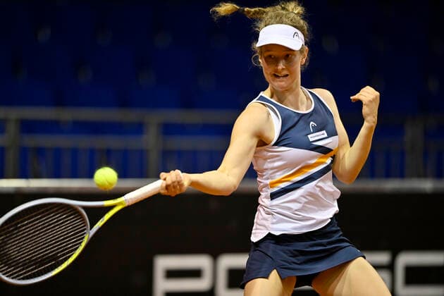 Julia Middendorf GER Action Qualification Tennis Women Porsche Cup Porsche Tennis Grand Prix GP Stuttgart 2021 Porsche Arena 17 04 2021 Porsche Tennis Grand Prix Stuttgart 2021