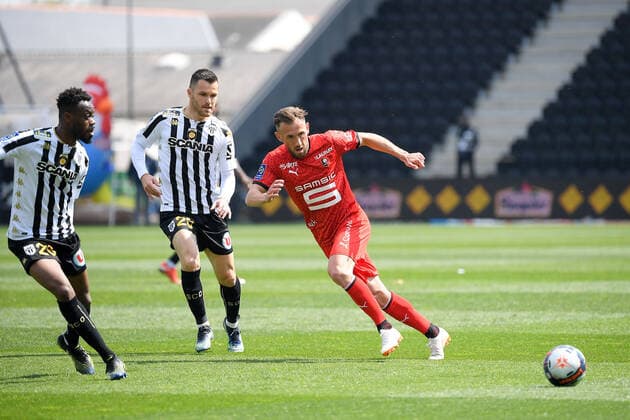 20 FLAVIEN TAIT (REN) - 23 ANTONIN BOBICHON (SCO) FOOTBALL : Angers vs Rennes - Ligue 1 Uber Eats - 17 04 2021 FEP Panoramic 