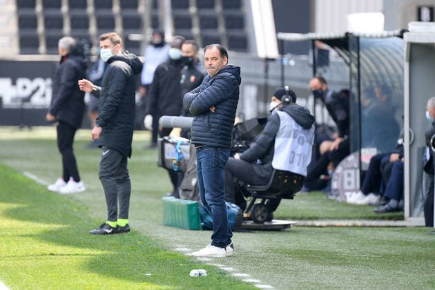 STEPHANE MOULIN (ENTRAINEUR ANGERS) FOOTBALL : Angers vs Rennes - Ligue 1 Uber Eats - 17 04 2021 FEP Panoramic 