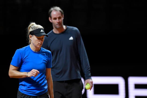 Angelique KERBER GER Training with coach Torben Beltz right Qualification Tennis Women Porsche Cup Porsche Tennis Grand Prix GP Stuttgart 2021 Porsche Arena 17 04 2021 Porsche Tennis Grand Prix Stuttgart 2021