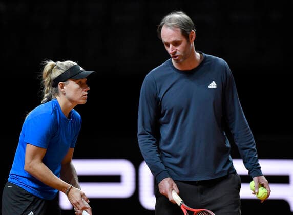 Angelique KERBER GER Training with coach Torben Beltz right Qualification Tennis Women Porsche Cup Porsche Tennis Grand Prix GP Stuttgart 2021 Porsche Arena 17 04 2021 Porsche Tennis Grand Prix Stuttgart 2021