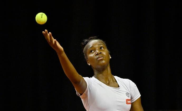 Noma NOHA AKUGUE GER Action Serve Qualification Tennis Women Porsche Cup Porsche Tennis Grand Prix GP Stuttgart 2021 Porsche Arena 17 04 2021 Porsche Tennis Grand Prix Stuttgart 2021