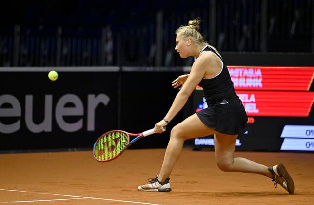 Nastasja Schunk GER Action Qualification Tennis Women Porsche Cup Porsche Tennis Grand Prix GP Stuttgart 2021 Porsche Arena 17 04 2021 Porsche Tennis Grand Prix Stuttgart 2021