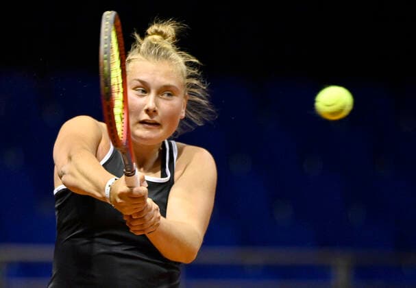 Nastasja Schunk GER Action Qualification Tennis Women Porsche Cup Porsche Tennis Grand Prix GP Stuttgart 2021 Porsche Arena 17 04 2021 Porsche Tennis Grand Prix Stuttgart 2021