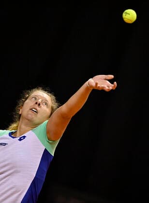 Anna Lena Friedsam GER Action Serve Qualification Round 1 Tennis Women Porsche Cup Porsche Tennis Grand Prix GP Stuttgart 2021 Porsche Arena 17 04 2021 Porsche Tennis Grand Prix Stuttgart 2021