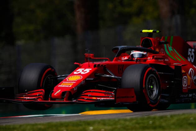 55 SAINZ Carlos (spa), Scuderia Ferrari SF21, action during the Formula 1 Pirelli Gran Premio Del Made In Italy E Dell Emilia Romagna 2021 from April 16 to 18, 2021 on the Autodromo Internazionale Enzo e Dino Ferrari, in Imola, Italy - FORMULE 1 : Grand prix Emilie Romagne - Imola - Essais - 17 04 2021 DPPI Panoramic  00121003__GO07080
