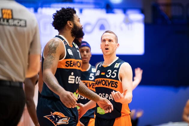 BARMER 2 Basketball Bundesliga ProA Playoff Matchday 1 Season 2020 2021 on 17 4 2021 Science City Jena vs Rostock Seawolves right Brad Loesing Rostock dissatisfied Sparkassen Arena Jena