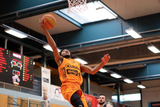 Nate Britt Wiha Panthers Schwenningen 1 wiha Panthers Schwenningen vs VFL Kirchheim Knights, Basketball, BARMER 2 BASKETBALL BUNDESLIGA, Playoff Group 2, 1 Matchday, 2020 2021, 17 04 2021, wiha Panthers Schwenningen vs VFL Kirchheim Knights, Basketball, BARMER 2 BASKETBALL BUNDESLIGA, Playoff Group, 1 Matchday, 2020 2021, 17 04 2021, Villingen Schwenningen Copyright: xMiclasxHaasis Eibner-Pressefotox EP_mhs