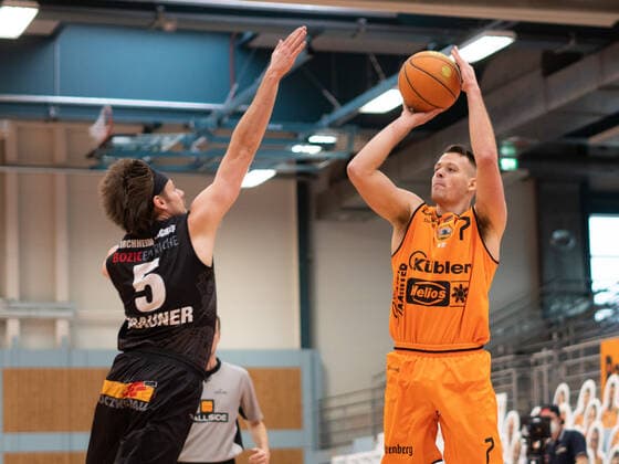 Grant Teichmann Wiha Panthers Schwenningen 7 wiha Panthers Schwenningen vs VFL Kirchheim Knights, Basketball, BARMER 2 BASKETBALL BUNDESLIGA, Playoff Group 2, 1 Matchday, 2020 2021, 17 04 2021, wiha Panthers Schwenningen vs VFL Kirchheim Knights, Basketball, BARMER 2 BASKETBALL BUNDESLIGA, Playoff Group, 1 Matchday, 2020 2021, 17 04 2021, Villingen Schwenningen Copyright: xMiclasxHaasis Eibner-Pressefotox EP_mhs
