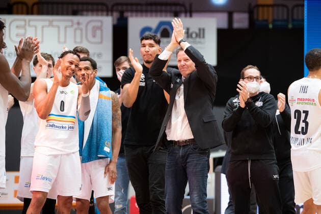 BARMER 2 Basketball Bundesliga ProA Playoff Matchday 1 Season 2020 2021 on 17 4 2021 Science City Jena vs Rostock Seawolves The team of Science City Jena celebrates after the victory against Rostock Sparkassen Arena Jena