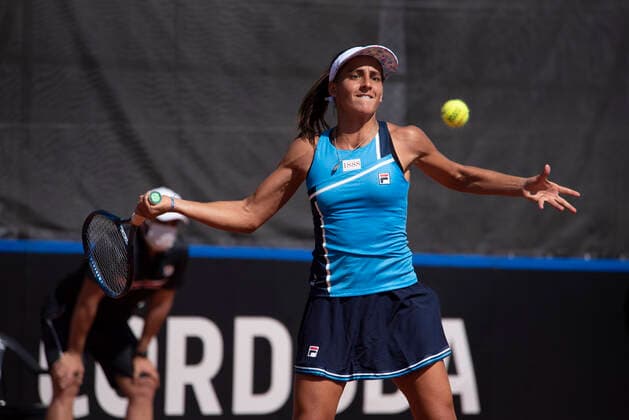 April 17, 2021, Cordoba Capital, Cordoba, Argentina: The Argentine national team, Nationalteam player Maria Lourdes CARLE (ARG) (ARG) No.440 WTA, Tennis Damen win to the player Kazakhstan national team YULIA PUTINTSEVA (KAZ) No.30 WTA 6-7- (3), 7-6 (3 ), 0-0 (15) (15). Russia s PUTINTSEVA withdraws from the game due to injury. Cordoba Capital Argentina - ZUMAb196 20210417_zip_b196_030 Copyright: xDanielxBustosx