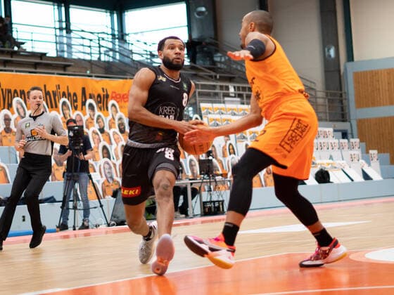 Kyle Leufroy Kirchheim Knights 8 wiha Panthers Schwenningen vs VFL Kirchheim Knights, Basketball, BARMER 2 BASKETBALL BUNDESLIGA, Playoff Group 2, 1 Matchday, 2020 2021, 17 04 2021, wiha Panthers Schwenningen vs VFL Kirchheim Knights, Basketball, BARMER 2 BASKETBALL BUNDESLIGA, Playoff Group, 1 Matchday, 2020 2021, 17 04 2021, Villingen Schwenningen Copyright: xMiclasxHaasis Eibner-Pressefotox EP_mhs