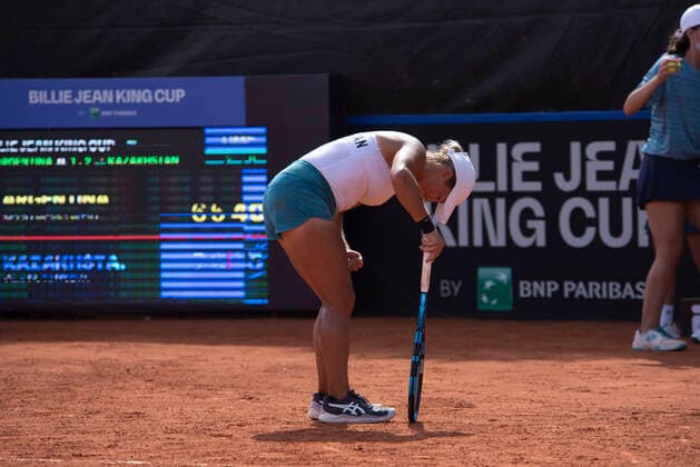 April 17, 2021, Cordoba Capital, Cordoba, Argentina: The player of the Kazakhstan national team, Nationalteam YULIA PUTINTSEVA (KAZ) No.30 WTA, Tennis Damen lose to the player of the Argentine national team Maria Lourdes CARLE (ARG) No.440 WTA 6-7- (3), 7-6 (3 ), 0-0 (15) (15). Russia s PUTINTSEVA withdraws from the game due to injury, in the Billie Jean King Cup by BNP Paribas Play-offs at the Cordoba Lawn Tennis Club on 17 Apr 2021. Cordoba Capital Argentina - ZUMAb196 20210417_zip_b196_061 Copyright: xDanielxBustosx