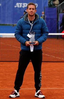 17.04.2021 Belgrade(Serbia) Serbia Challenger Open men s tennis l Roberto Carballes Spain with trophy for the best single player :