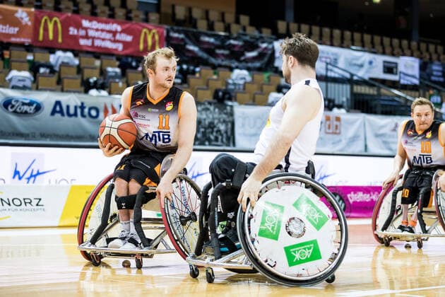 RBBL1 RSV Lahn Dill Hannover United 17 04 2021 Jan Sadler Hannover United, 11 , Simon Brown RSV Lahn Dill, 5 RBBL1 RSV Lahn Dill Hannover United 17 04 2021 Rittal Arena, Wetzlar Hesse Copyright: xBEAUTIFULxSPORTS Wunderlx