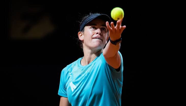 Mandatory Credit: Photo by Rob Prange Shutterstock (11862863dn) Jennifer Brady of the United States during practice at the 2021 Porsche Tennis Grand Prix WTA, Tennis Damen 500 tournament 2021 Porsche Tennis Grand Prix Qualifications Day 1 - 17 Apr 2021 2021 Porsche Tennis Grand Prix Qualifications Day 1 - 17 Apr 2021  Copyright: xRobxPrange Shutterstockx 11862863dn