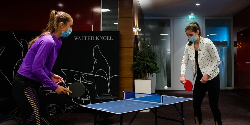 Sport Bilder des Tages April 17, 2021, Stuttgart, Germany: BELINDA BENCIC of Switzerland and JULIA GOERGES of Germany play mini pong at the 2021 Porsche Tennis Grand Prix WTA, Tennis Damen 500 tournament Stuttgart Germany - ZUMAa181 20210417_zaa_a181_058 Copyright: xRobxPrangex