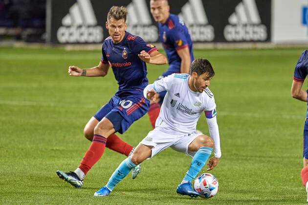 CHICAGO, IL - APRIL 17: Chicago Fire defender Mauricio Pineda (22) dribbles the ball in action during a match between the Chicago Fireand the New England Revolution on April 17, 2021 at Soldier Field in Chicago, IL. (Photo by Robin Alam Icon Sportswire) SOCCER: APR 17 MLS, Fussball Herren, USA - New England Revolution at Chicago Fire FC Icon16404172108