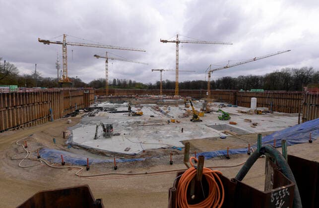 18 04 2021, Construction site SAP Garden, The multi-purpose hall is scheduled to open in mid-2022 and will seat up to 11,500 visitors The EHC Munich DEL ice hockey club and the FC Bayern Munich BBL basketball team will then play their home games in the hall in the Olympic Park next to the Parkharfe The location is the old Radstadion, which had to be demolished for this purpose