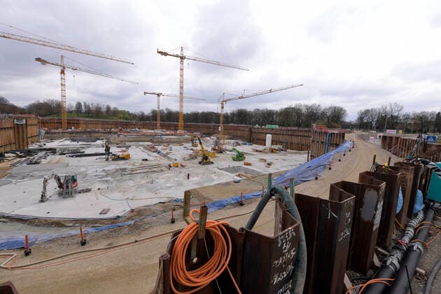 18 04 2021, Construction site SAP Garden, The multi-purpose hall is scheduled to open in mid-2022 and will seat up to 11,500 visitors The EHC Munich DEL ice hockey club and the FC Bayern Munich BBL basketball team will then play their home games in the hall in the Olympic Park next to the Parkharfe The location is the old Radstadion, which had to be demolished for this purpose