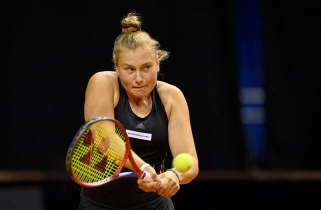 Nastasja Schunk GER Action Qualification Round 2 Tennis Women Porsche Cup Porsche Tennis Grand Prix GP Stuttgart 2021 Porsche Arena 18 04 2021 Porsche Tennis Grand Prix Stuttgart 2021