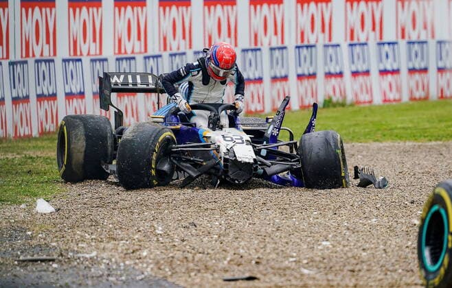 Formula 1 Pirelli Gran Premio Del Made In Italy E Dell emilia Romagna 2021 race 18 04 2021, Autodromo Enzo e Dino Ferrari, Imola, Formula 1 Pirelli Gran Premio Del Made In Italy E Dell emilia Romagna 2021 race ,in the picture George Russel GBR 63 , Williams Racing, crash accident damage nordphotoxGmbHx xBratic nph00250