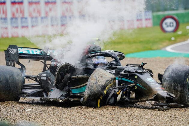 Formula 1 Pirelli Gran Premio Del Made In Italy E Dell emilia Romagna 2021 race 18 04 2021, Autodromo Enzo e Dino Ferrari, Imola, Formula 1 Pirelli Gran Premio Del Made In Italy E Dell emilia Romagna 2021 race ,in the picture Valtteri Bottas FIN 77 , Mercedes AMG Petronas Formula One Team Crash accident damage nordphotoxGmbHx xBratic nph00250