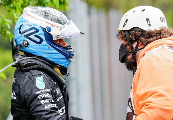 Formula 1 Pirelli Gran Premio Del Made In Italy E Dell emilia Romagna 2021 race 18 04 2021, Autodromo Enzo e Dino Ferrari, Imola, Formula 1 Pirelli Gran Premio Del Made In Italy E Dell emilia Romagna 2021 race ,in the picture Valtteri Bottas FIN 77 , Mercedes AMG Petronas Formula One Team Crash accident at the marshals office nordphotoxGmbHx xBratic nph00250