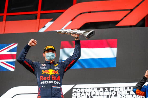 Bilder des Jahres 2021, Sport 04 April Sport Themen der Woche KW15 33 Max Verstappen (NED, Red Bull Racing), F1 Grand Prix of Emilia Romagna at Autodromo Enzo e Dino Ferrari on April 18, 2021 in Imola, Italy. (Photo by HOCH ZWEI) Imola Italy *** 33 Max Verstappen NED, Red Bull Racing , F1 Grand Prix of Emilia Romagna at Autodromo Enzo e Dino Ferrari on April 18, 2021 in Imola, Italy Photo by HOCH ZWEI Imola Italy
