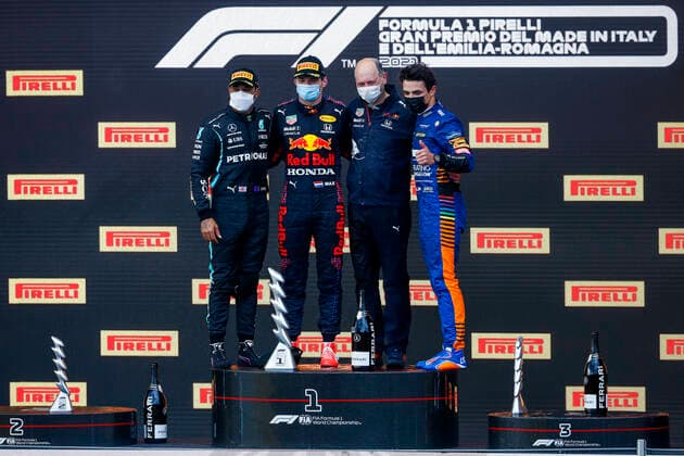 44 Lewis Hamilton GBR, Mercedes AMG Petronas F1 Team , 33 Max Verstappen NED, Red Bull Racing , 4 Lando Norris GBR, McLaren F1 Team , F1 Grand Prix of Emilia Romagna at Autodromo Enzo e Dino Ferrari on April 18, 2021 in Imola, Italy Photo by HOCH ZWEI Imola Italy