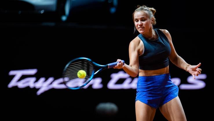 Mandatory Credit: Photo by Rob Prange Shutterstock (11863942bn) Sofia Kenin of the United States during practice ahead of the 2021 Porsche Tennis Grand Prix WTA, Tennis Damen 500 tournament 2021 Porsche Tennis Grand Prix Qualifications Day 2 - 18 Apr 2021 2021 Porsche Tennis Grand Prix Qualifications Day 2 - 18 Apr 2021  Copyright: xRobxPrange Shutterstockx 11863942bn
