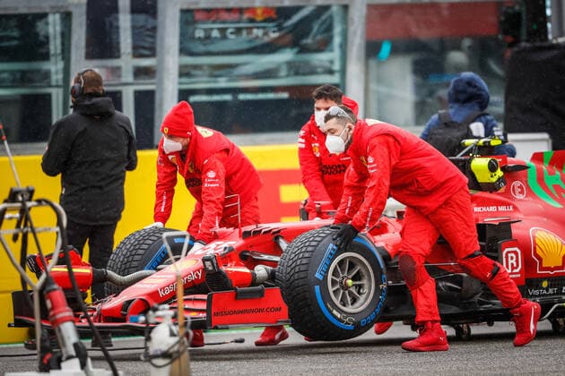 55 SAINZ Carlos (spa), Scuderia Ferrari SF21, starting grid, grille de depart, during the Formula 1 Pirelli Gran Premio Del Made In Italy E Dell emilia Romagna 2021 from April 16 to 18, 2021 on the Autodromo Internazionale Enzo e Dino Ferrari, in Imola, Italy - Photo Antonin Vincent DPPI F1 - EMILIA ROMAGNA GRAND PRIX 2021 - RACE ANTONINVINCENT DPPI  00121004__V2_2084