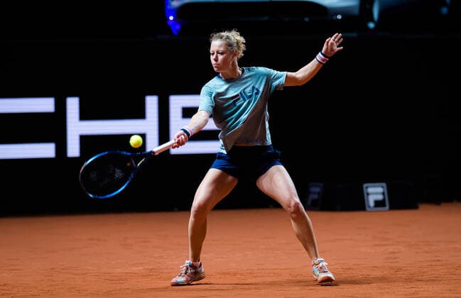 April 19, 2021, STUTTGART, GERMANY: Laura Siegemund of Germany during practice ahead of the 2021 Porsche Tennis Grand Prix WTA, Tennis Damen 500 tournament STUTTGART GERMANY - ZUMAa181 20210419_zaa_a181_007 Copyright: xRobxPrangex
