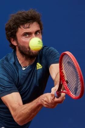 French tennis player Gilles Simon in action against Spanish Pablo Andujar during the firt round of the Barcelona Open Banc Sabadell Conde Godo Tournament, an ATP, Tennis Herren World Tour 500 category, played at Tennis Royal Court of Barcelna, Catalonian Spain on 19 April 2021. Gilles Simon vs Pablo Andujar !ACHTUNG: NUR REDAKTIONELLE NUTZUNG!  Copyright: xAlejandroxGarcíax GRAFCAT1553 20210419-637544368080269130