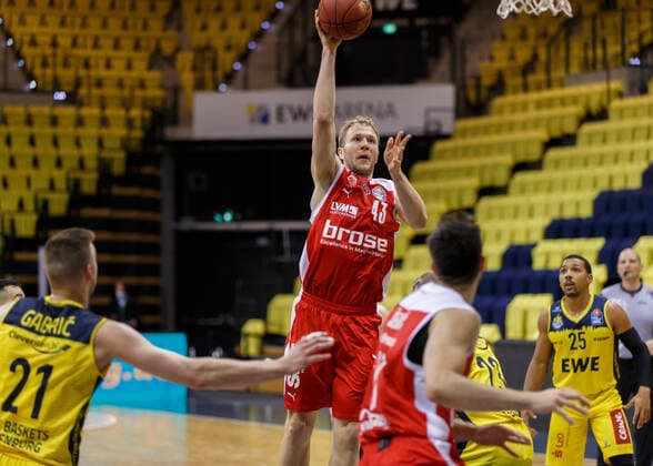Oldenburg, Lower Saxony, DEU, 19 04 2021, Christian Sengfelder center, Brose Bamberg EWE Baskets Oldenburg vs Brose Bamberg 1 Basketball Bundesliga season 2020 2021, 29 match day, Grosse EWE Arena EWE Baskets Oldenburg vs Brose Bamberg www.andreas-burmann.de