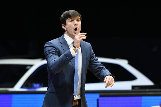Pedro Calles Trainer, Head Coach, Hamburg Towers , Niners Chemnitz vs Hamburg Towers, 19 04 2021, easycredit Basketball Bundesliga, GER, Season 2020 21 Niners Chemnitz vs Hamburg Towers, 19 04 2021, easycredit Basketball Bundesliga, GER, Season 2020 21 Chemnitz Copyright: xBertxHarzer xEibner-xPressefotox