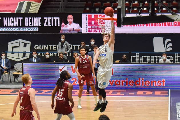 Chemnitz, Germany 19 April 2021 BBL 2020 2021 Niners Chemnitz vs Hamburg Towers basket by Maik Kotsar Hamburg Messe Chemnitz Sachsen Copyright: xFotostandx xDostmannx