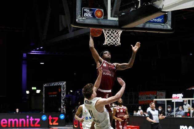 19 04 2021, easyCredit Basketball Bundesliga, BBL, 2020 2021 season, men, Chemnitz Niners Hamburg Towers Isiaha Mike, Niners Chemnitz Chemnitz Fair Chemnitz Saxony Germany