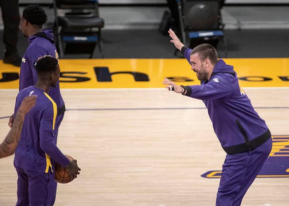 April 19, 2021, Los Angeles, California, USA: Marc Gasol 14 of the Los Angeles Lakers during warmups with Dennis Schroder 17 prior to their regular season NBA, Basketball Herren, USA game with the Utah Jazz on Monday April 19, 2021 at the Staples Center in Los Angeles, California. Lakers lose to Jazz, 97-111. PI Los Angeles USA - ZUMAp124 20210419_zaa_p124_004 Copyright: xJAVIERxROJASx