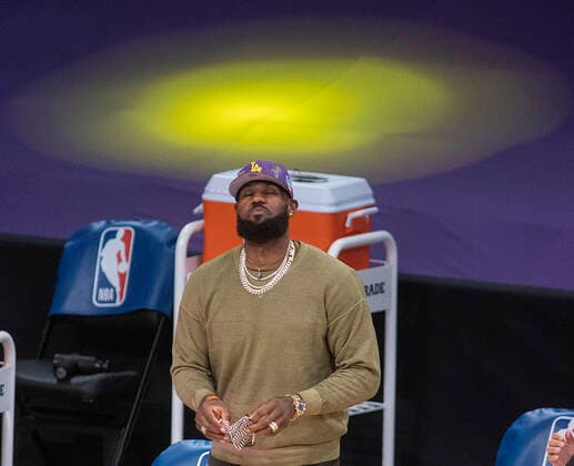 April 19, 2021, Los Angeles, California, USA: LeBron James 23 of the Los Angeles Lakers is on the sideline during their regular season NBA, Basketball Herren, USA game with the Utah Jazz on Monday April 19, 2021 at the Staples Center in Los Angeles, California. Lakers lose to Jazz, 97-111. PI Los Angeles USA - ZUMAp124 20210419_zaa_p124_024 Copyright: xJAVIERxROJASx