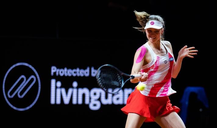Mandatory Credit: Photo by Rob Prange Shutterstock (11864527bj) Mona Barthel of Germany in action during the first-round at the 2021 Porsche Tennis Grand Prix WTA, Tennis Damen 500 tournament Porsche Tennis Grand Prix, Tennis, Stuttgart, Germany - 20 Apr 2021 Porsche Tennis Grand Prix, Tennis, Stuttgart, Germany - 20 Apr 2021  Copyright: xRobxPrange Shutterstockx 11864527bj